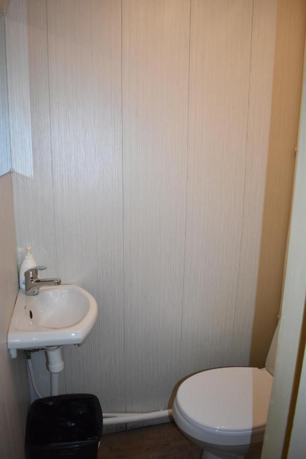 Budget Hostel Parnu Luaran gambar